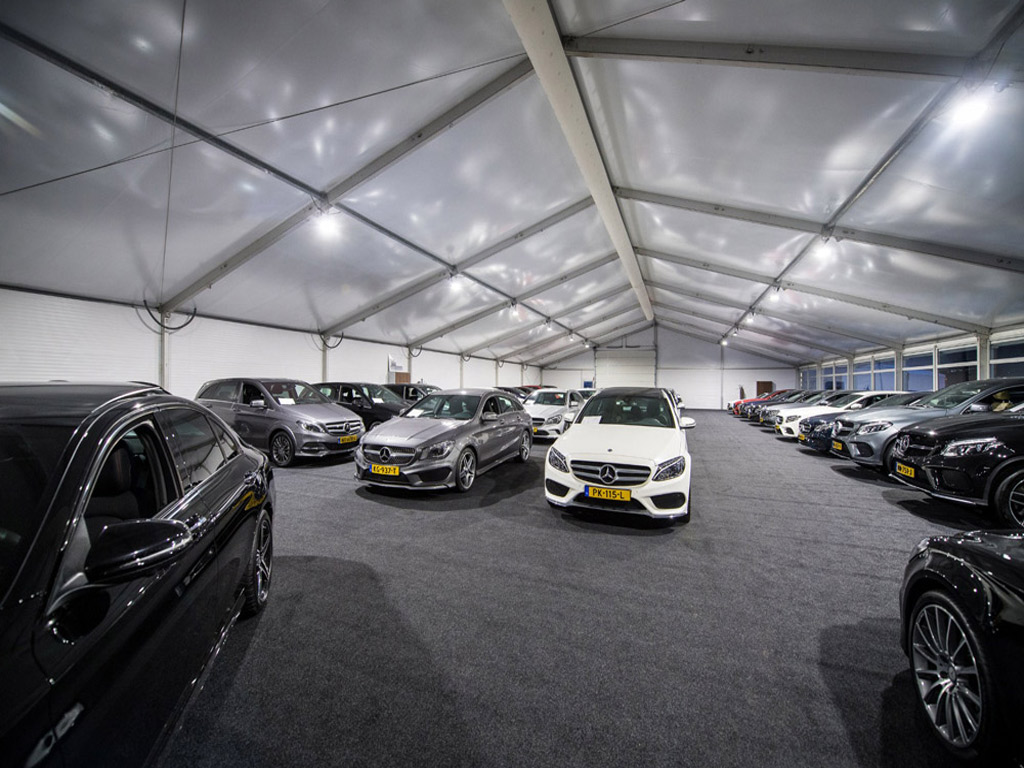 Tijdelijke showroom voor Mercedes-Benz - Kontent Structures