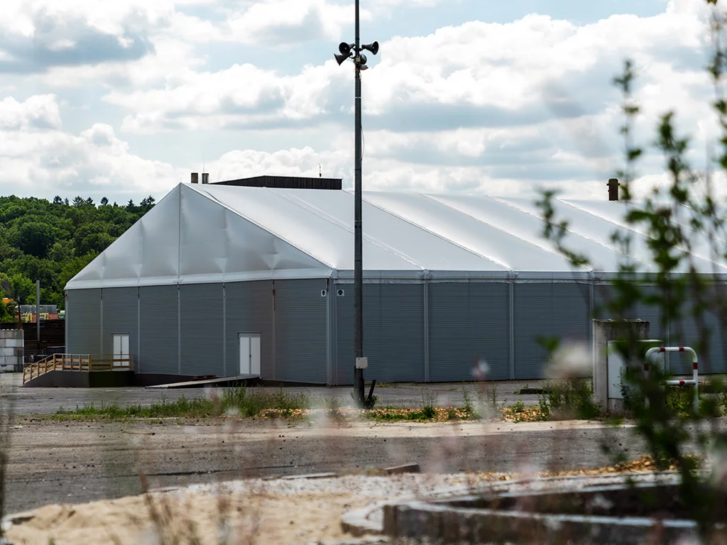 Wächtersbach benötigte kurzfristig eine große, klimatisierte Halle für verschiedene Sport- und Freizeitaktivitäten.